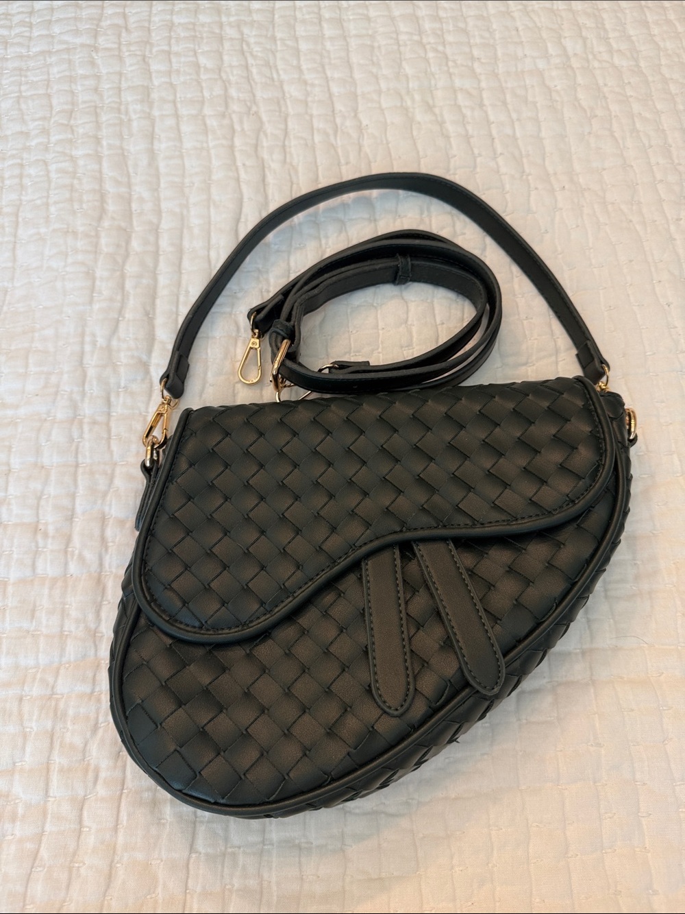 Like New Urban Expressions Forest Green  Woven Saddle Crossbody